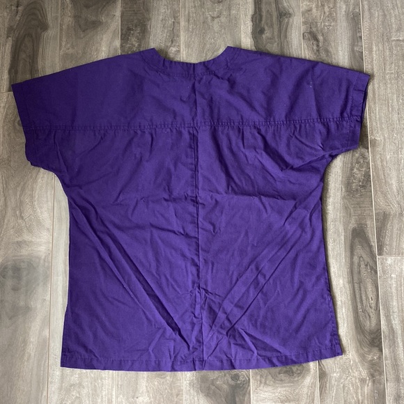 Women’s Mobb Scrub Top - purple - Picture 4 of 5